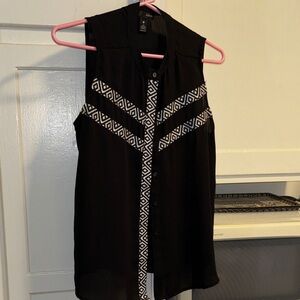 Aqua Black and White Sleeveless Top S NWT